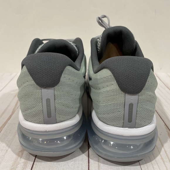NEW Nike Men's SIZE 11 Air Max 2017 Silver Wolf Gray Running 849559-101 RARE. - Picture 8 of 13